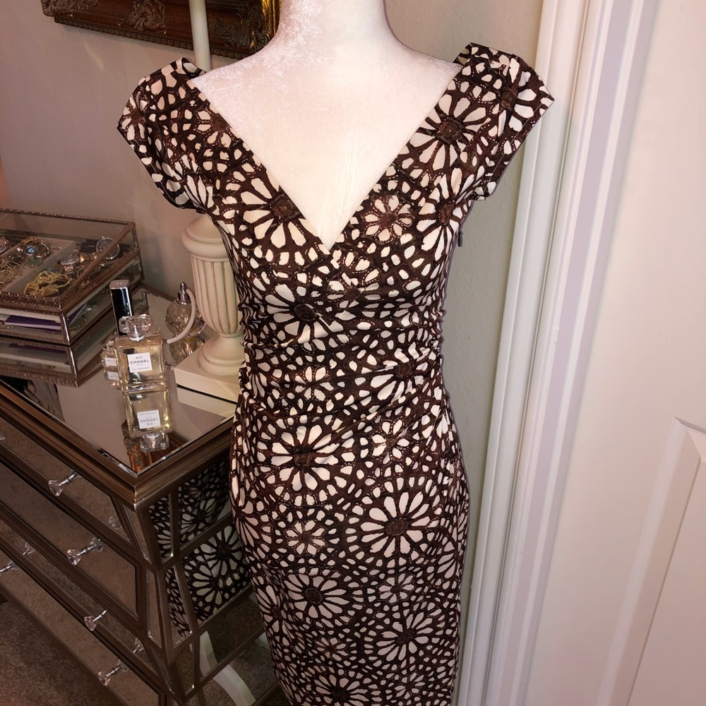 DVF Dress - Picture 8 of 8